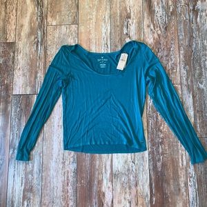 NWT American Eagle long sleeve crop